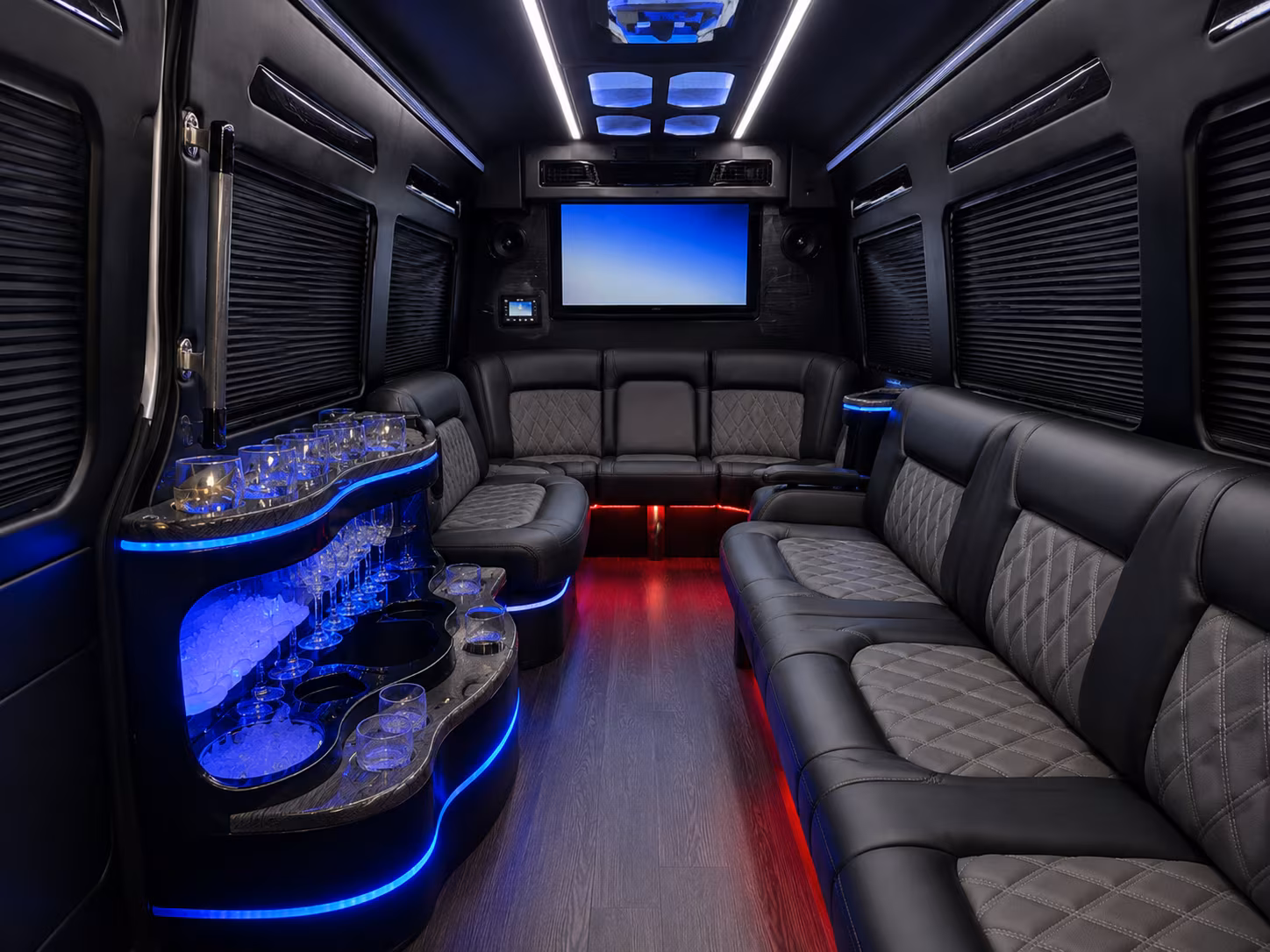 employee bus rentals for middletown area job sites and construction groups