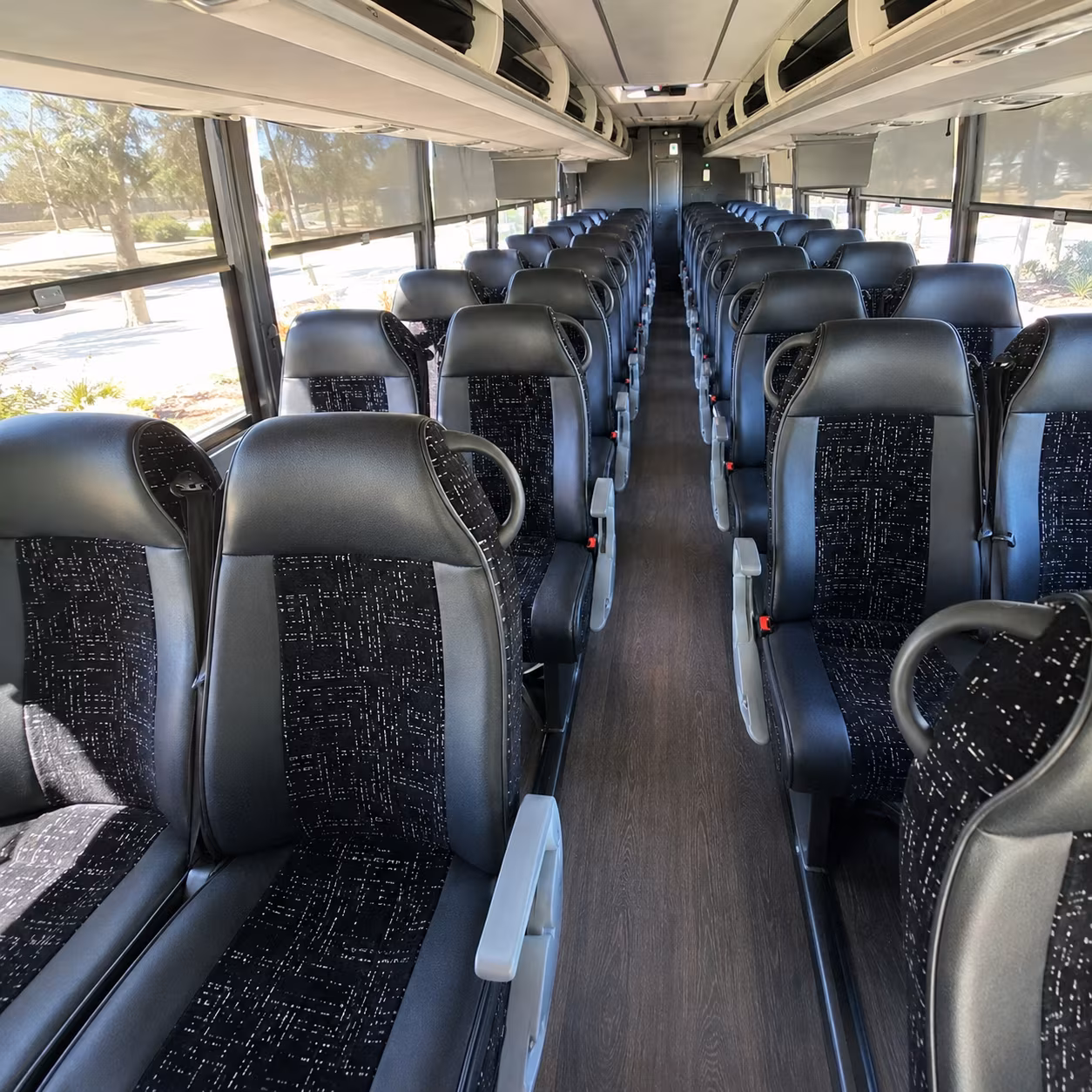 middletown charter bus rental